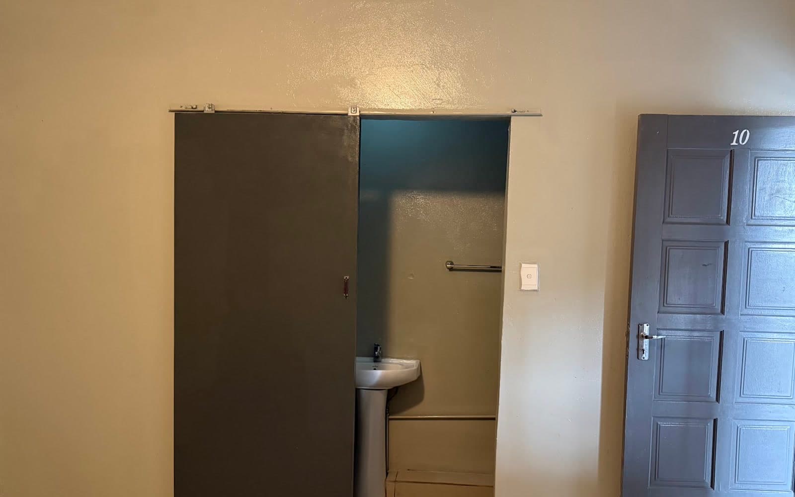 Example Westrich studio entrance and private en-suite